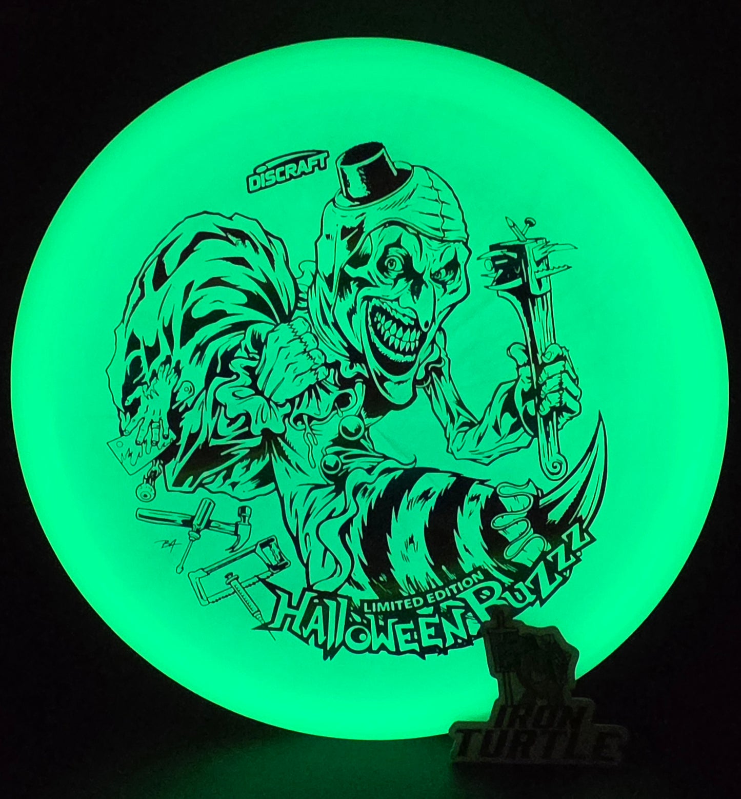 Discraft 2025 Mega-Glo Halloween Buzzz