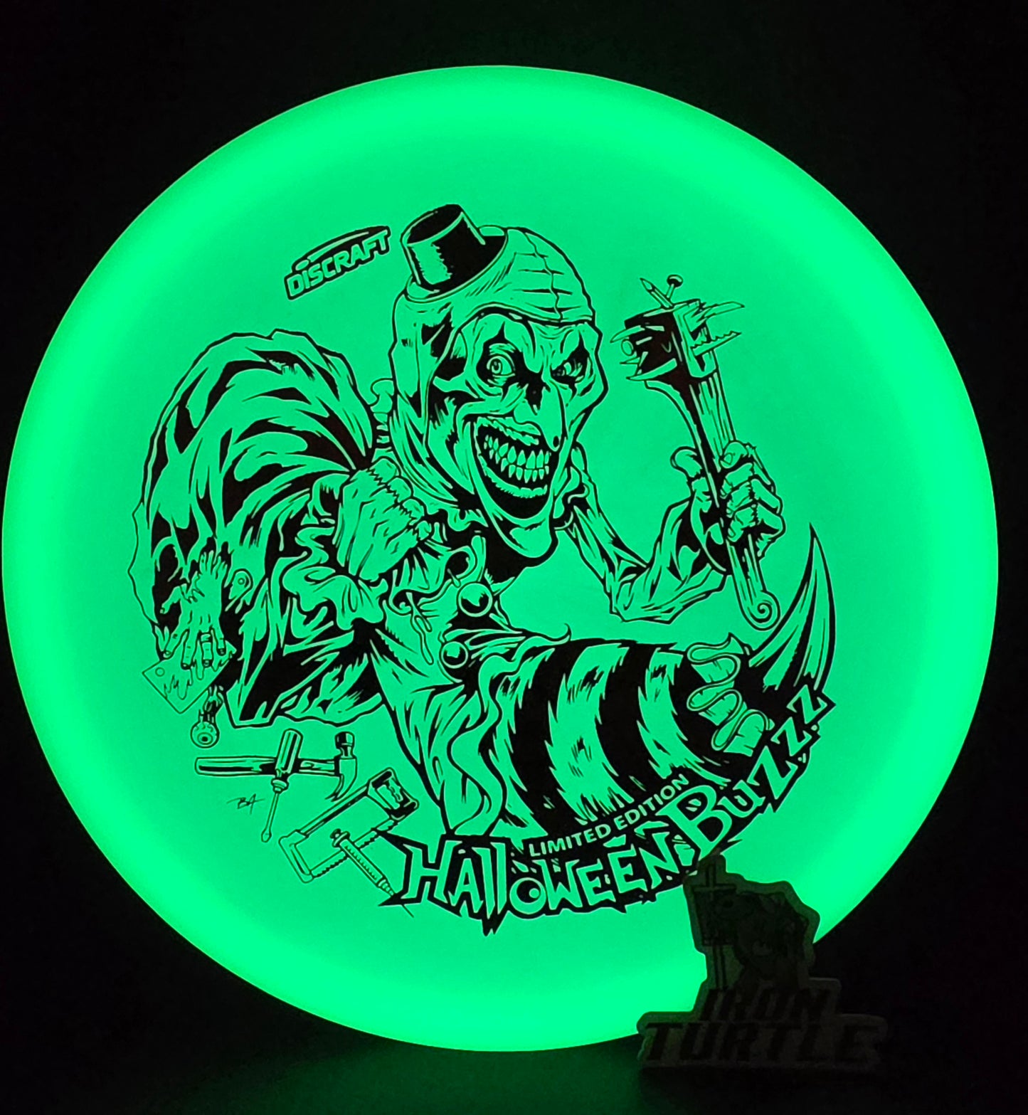 Discraft 2025 Mega-Glo Halloween Buzzz