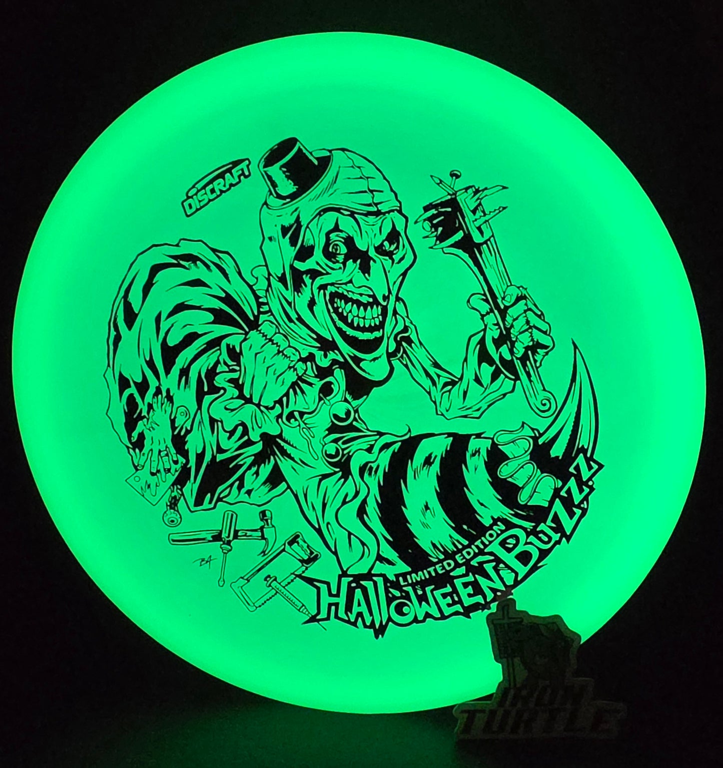 Discraft 2025 Mega-Glo Halloween Buzzz
