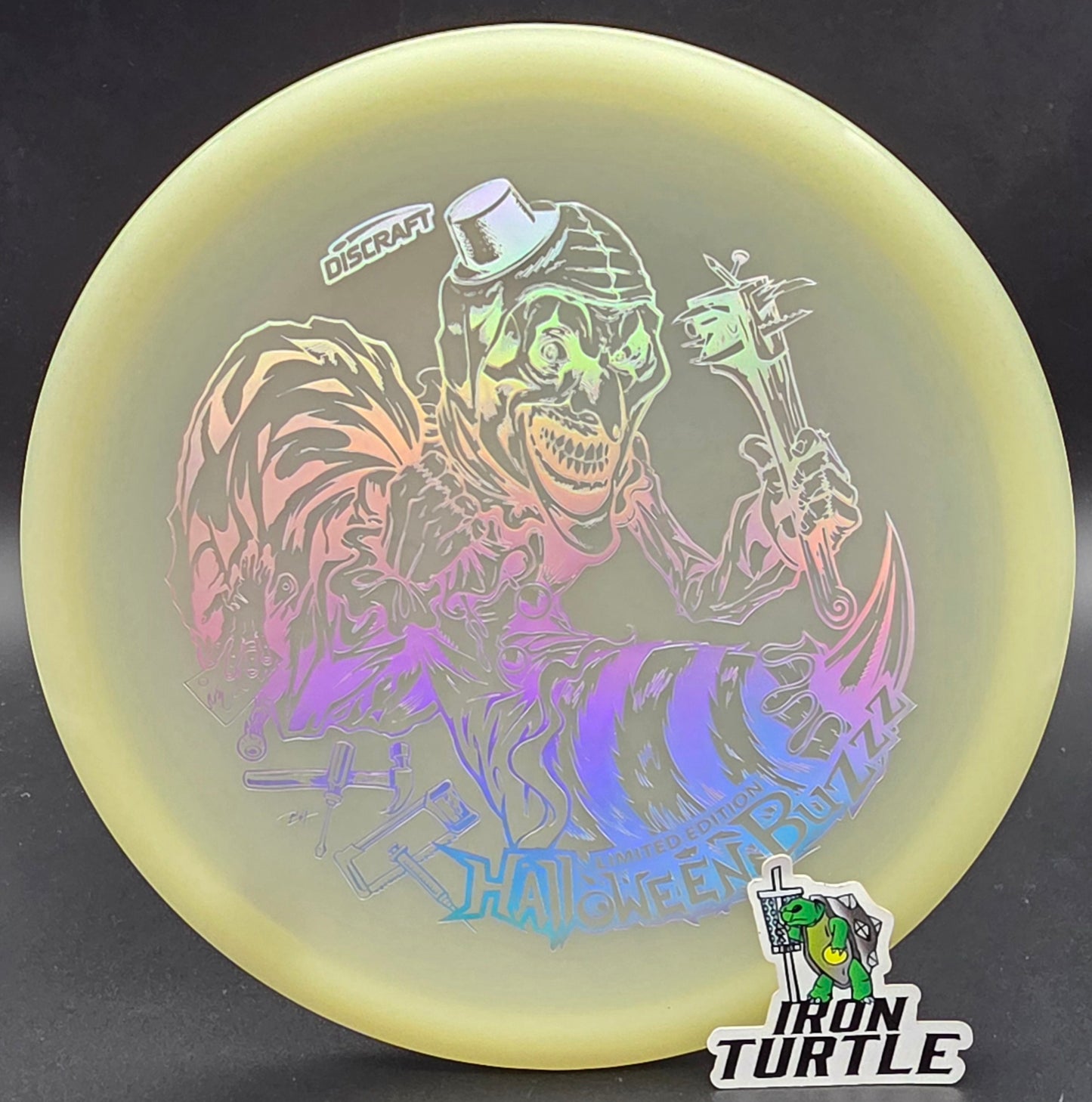 Discraft 2025 Mega-Glo Halloween Buzzz