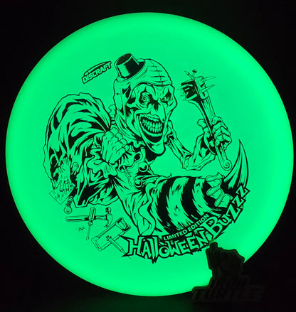 Discraft 2025 Mega-Glo Halloween Buzzz